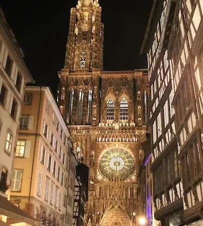 Le Nid Des Pruniers - F2 Au Calme - Parking Prive *